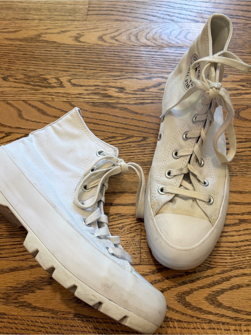 Converse Chuck Taylor All Stars High-Top Lugged Sole White
